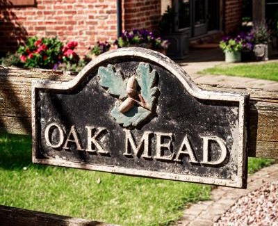 Cymau House | Oak Mead