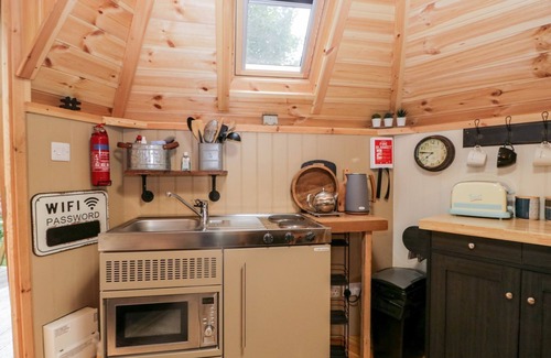 Haverthwaite Cottage | OAK, pet friendly, character holiday cottage in Ulverston
