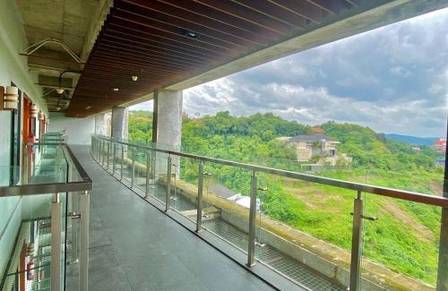Semarang Hotel | Oak Tree Emerald Hotel & Coventions Semarang