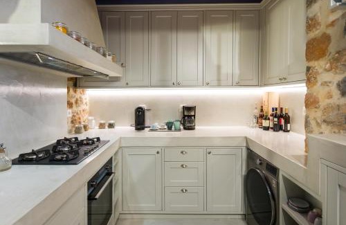 Peponidhes Villa | Oak Tree Estate