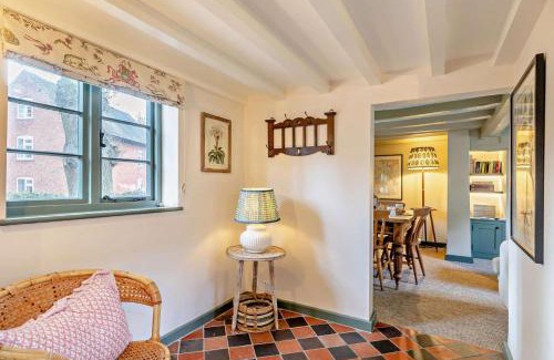 Stone House | Oak Tree Thatched Cottage