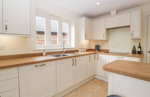 Long Marston Cottage | OAKDENE, family friendly, character holiday cottage in Upper Quinton