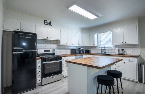 Summerlee House | OakHill#HotTub#NewRiverGorge#BBQGrill#Firepit#Games#Pets