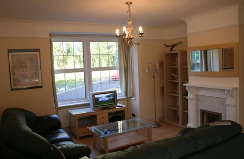 Gatwick House | Oakhurst Gatwick