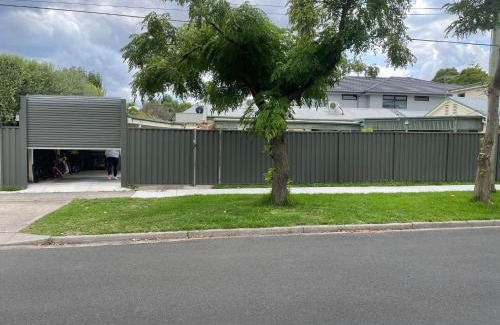 Hughesdale House | Oakleigh Private unit