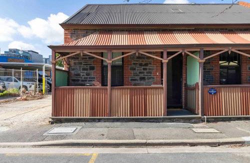 Adelaide Central Business District House | Oakley Cottage, Adelaide CBD