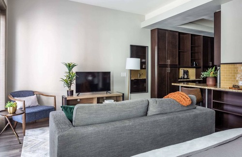 North Burnet Apartment | Oasis at the Domain | Premium Studio in Austin