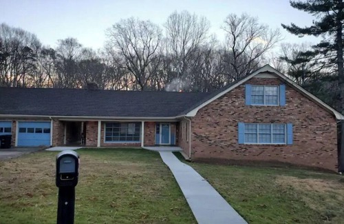 Danville House | Oasis away from Home