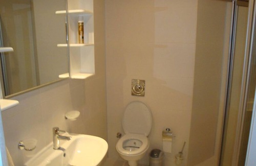 Sorgun Mahallesi Apartment | Oasis E14, 2 bed fourth floor in popular gated community