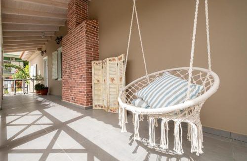 Tolo Villa | Oasis Home