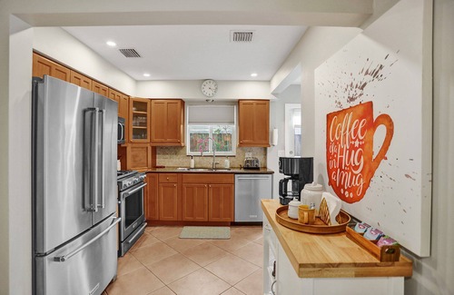 North Andrews Gardens House | Oasis of calm in Fort Lauderdale. Heated pool, close to beach & Wilton Manors