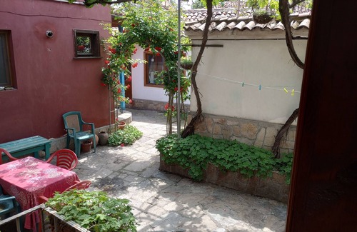 Plovdiv House | Oasis of serenity amidst the old town