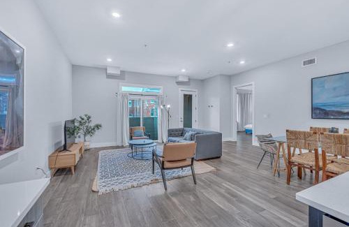 Chestnut Hill Apartment | Oasis on 2nd #201