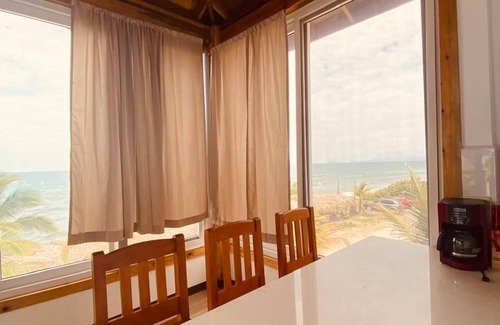Tela Cabin | Oasis Paradise Cabaña