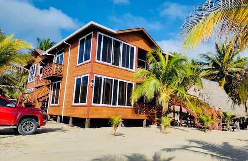 Tela Cabin | Oasis Paradise Cabaña