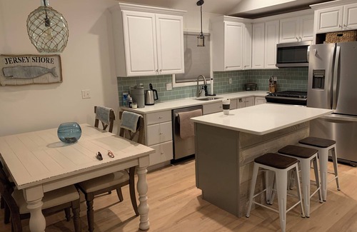 Dover Beaches North House | OB2 Bay front 3 bedroom home- walk to beach {top floor living only}