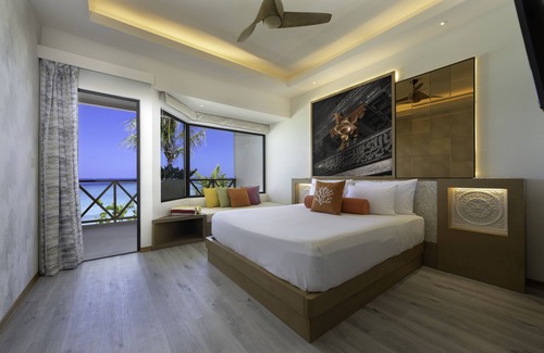 Farukolhufushi Island Hotel | OBLU XPERIENCE Ailafushi - All Inclusive with Free Transfers