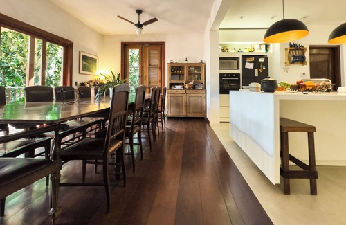 Carapicuiba House | Obra-prima Arquitetônica na Granja Viana