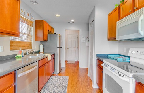 Ocala House | Ocala Home w/Screened-In Porch & Community Perks!