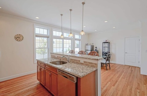 Normandy Beach House | Ocean Block 6 Bedrooms 5 Bathrooms Silver Beach