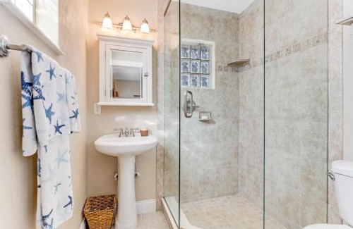 O'byrne House | Ocean Breeze Beach Bungalow