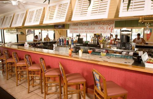 Central Beach Resort | Ocean Breeze Inn Vero Beach