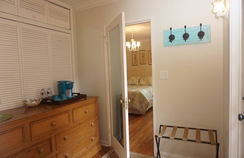 West Mesa House | Ocean Breeze Suite ~ A Quiet Coastal Retreat