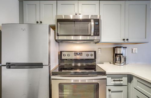Midtown Ocean City Apartment | Ocean City Studio with Balcony - Steps to Boardwalk!