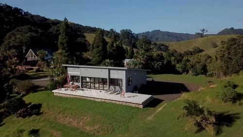 Kuaotunu House | Ocean Cliff Court