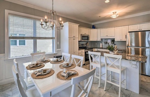 Indian Beach Apartment | Ocean Club Condo with Community Pool and Hot Tub