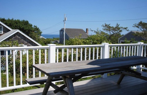 South Wellfleet Cottage | Ocean Cottage A/C near PB and Beachcomber. Steps to the beach! 50% discount 7/6