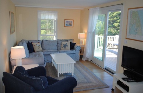South Wellfleet Cottage | Ocean Cottage A/C near PB and Beachcomber. Steps to the beach! 50% discount 7/6