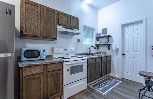 Woodway Apartment | Ocean Dreams