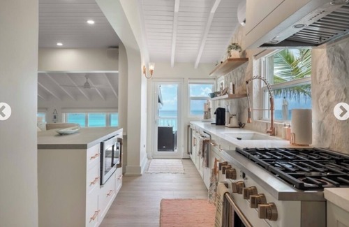 Westwind House | Ocean front beach house.