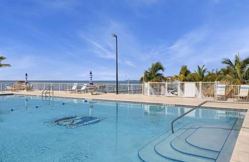 Marathon Apartment | Ocean Front Breeze in Paradise