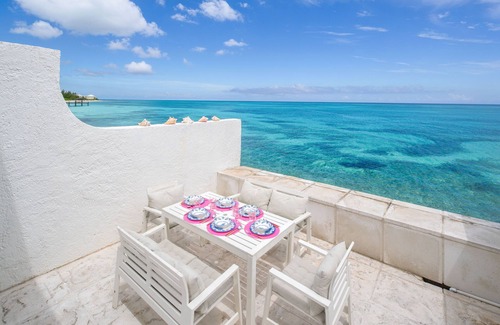 Nassau Condo | Ocean front Compass Point