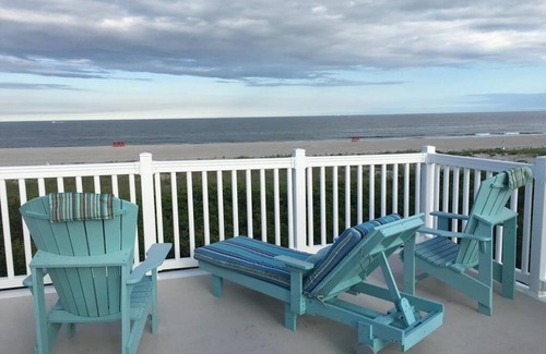 Barnegat Light Apartment | OCEAN FRONT DUPLEX IN BARNEGAT LIGHT!