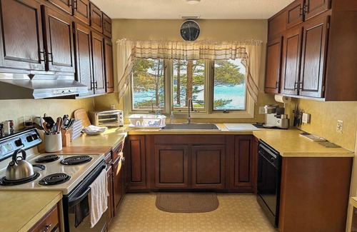 Bremen House | Ocean Front House w/Dock, Kayaks, Deck W/Stunning Views Of Audubon's Hog Island