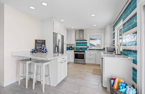 Crescent Beach House | Ocean Front in Crescent Beach