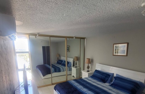 Isla Verde Resort | Ocean Front Isla verde Ave 2 bdrm 1.5 Bath Resort style livin Centrally Located.