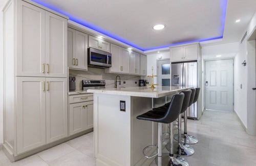Laguna Shores Condo | Ocean Front King Suites/Sleeps12/POOLS/WI-FI