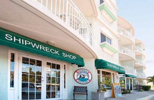 Oyster Pond Condo | Ocean Front Top Floor