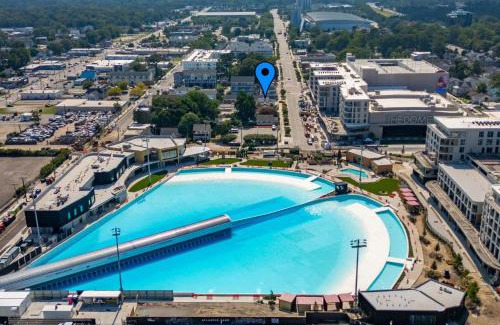 Northeast Virginia Beach Apartment | Ocean Lofts in the Vibe #7 - 5 min walk to beach