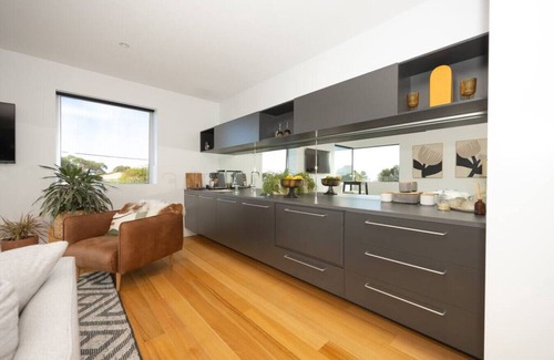 Torquay Apartment | Ocean Luxe on Anderson