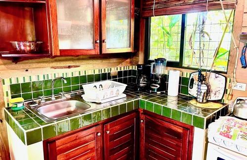 Uvita House | Ocean Melody.Fully Equipped, Walking Distance From Beaches, Garden and Pool!