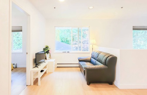 Crescent Beach Bed & Breakfast | Ocean Park B&B