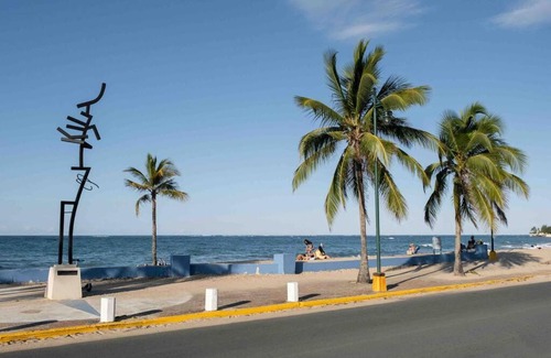 Ocean Park House | Ocean Park Beach San Juan 6 Bedrooms 3.5 Pool