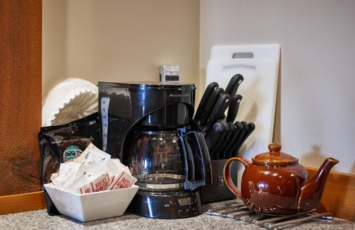 Ucluelet Apartment | Ocean's Edge