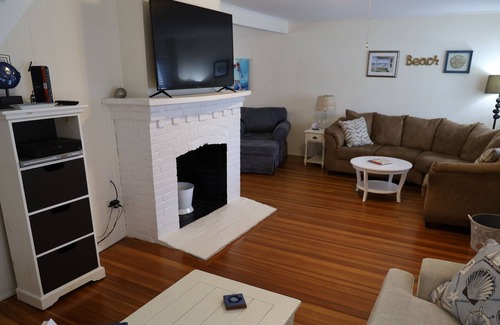 Kenberma House | 'Ocean's One-Eleven' Nantasket Beach Summer Paradise