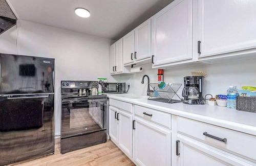 Ocean Shores Ski Chalet | Ocean Shores cozy chalet located within steps from the beach